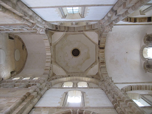 Fichier:ClunyAbbayeInt (54).jpg