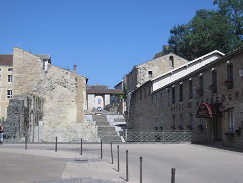 Fichier:ClunyAbbayeExt (78).jpg