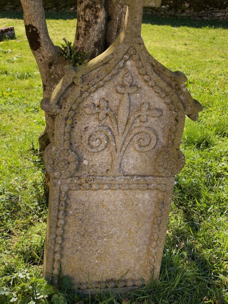 Fichier:SAINT POINT Stele2.jpeg