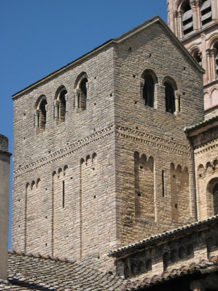 Fichier:TournusAbbatialeExt (50).JPG