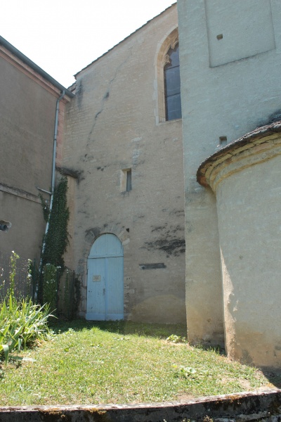 Fichier:LeVillarsEgliseExt (53).JPG