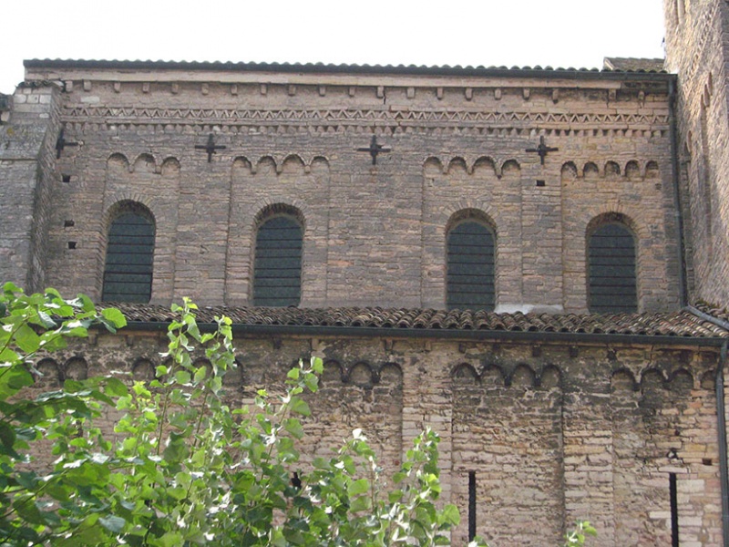 Fichier:TournusAbbatialeExt (72).JPG