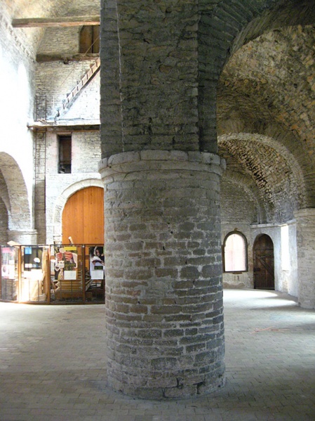 Fichier:TournusAbbatialeInt (131).JPG