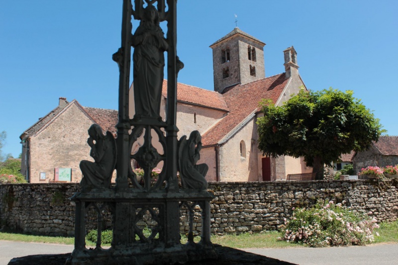 Fichier:SaintHurugeEgliseExt (63).JPG