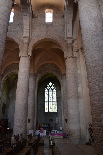 Fichier:TournusAbbatialeInt (92).JPG