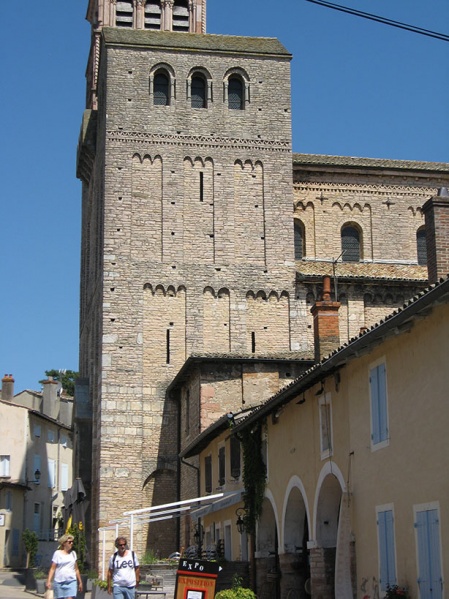 Fichier:TournusAbbatialeExt (54).JPG