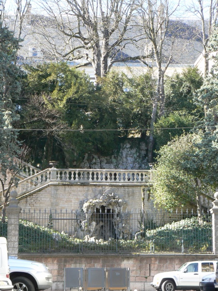 Fichier:Mâcon pente-derriere-Pref.JPG
