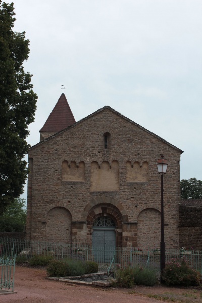 Fichier:JalognyEgliseExt (1).JPG