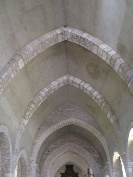 Fichier:OzenayEgliseInt (49).JPG