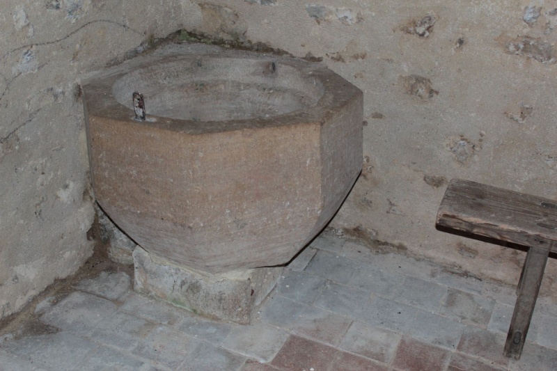 Fichier:ChevagnySurGuyeEgliseInt (54).JPG