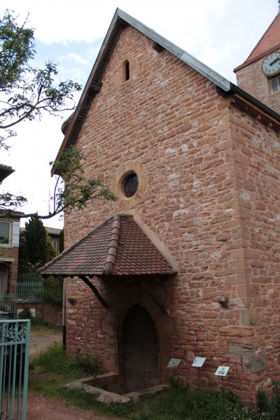 Fichier:LeynesEglise (12).JPG