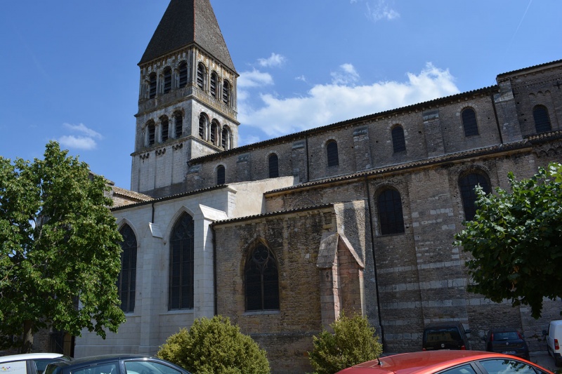 Fichier:TournusAbbatialeExt (4).JPG