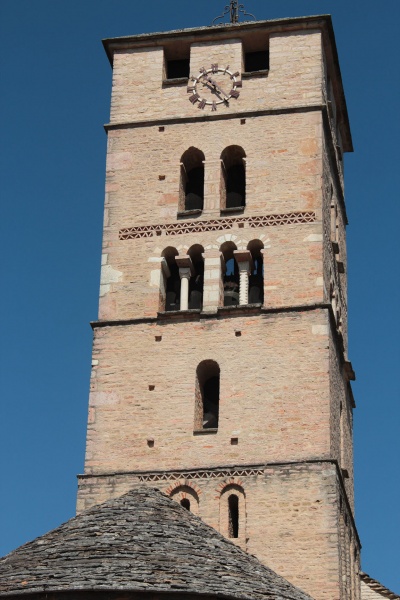 Fichier:UchizyEgliseExt (33).JPG