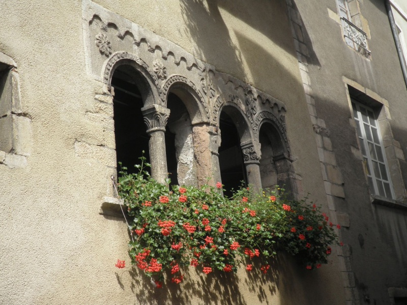 Fichier:ClunyMaisonsRomanes (6).JPG
