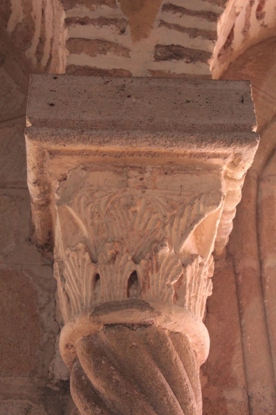 Fichier:SaintAndréLeDésertEgliseInt (33).JPG