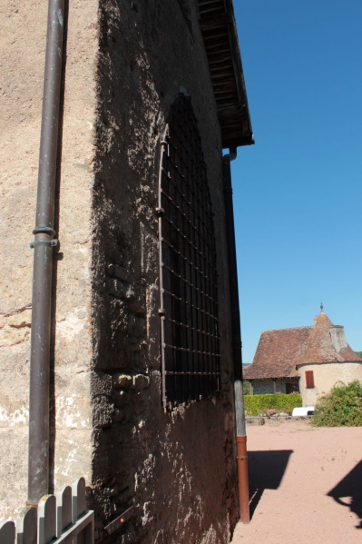 Fichier:SaintHurugeEgliseExt (52).JPG
