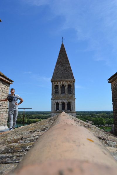 Fichier:TournusAbbatialeExt (7).JPG