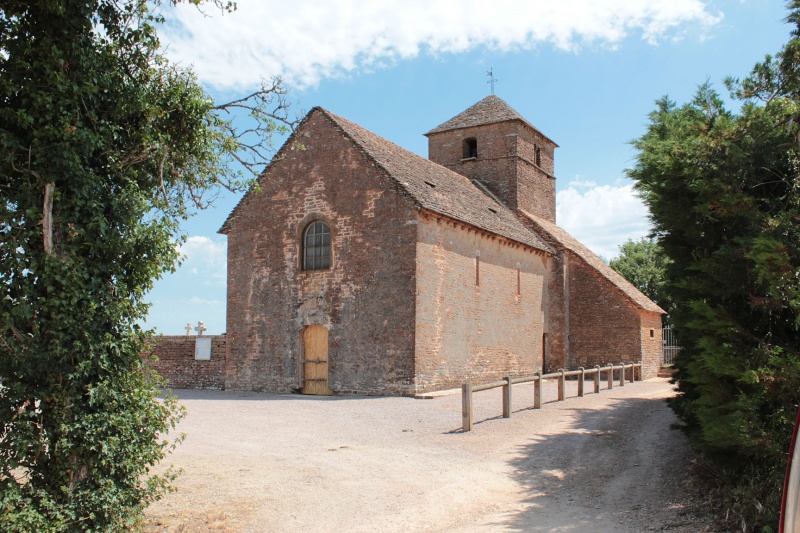 Fichier:BurgyEgliseExt (1).JPG