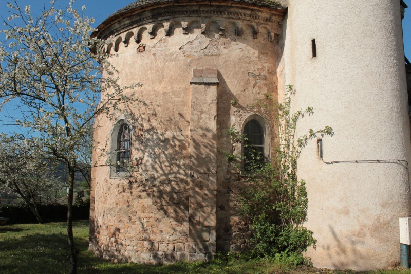 Fichier:TramblyEgliseExt (111).jpg