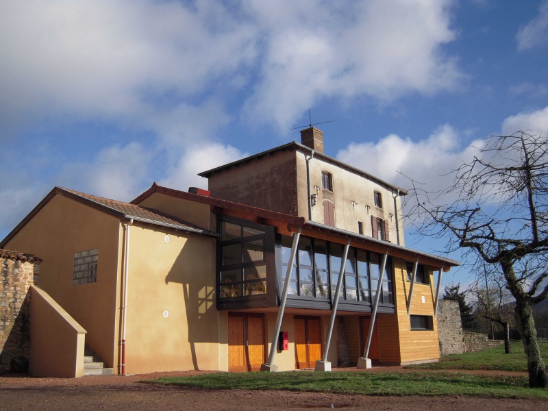 Fichier:Cantine-bourg-brandon.jpg
