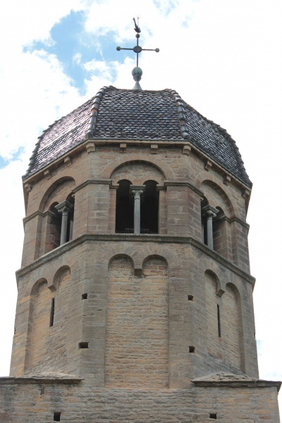 Fichier:CharnayEgliseExt (18).JPG