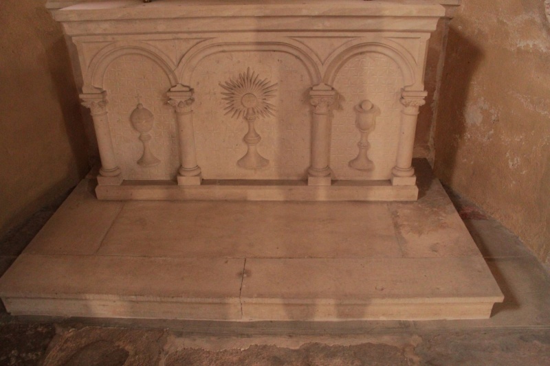 Fichier:SaintAndréLeDésertEgliseInt (58).JPG