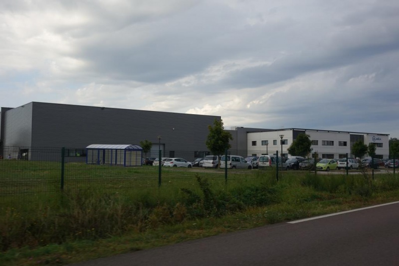 Fichier:Zone Industrielle à Lacrost.jpeg