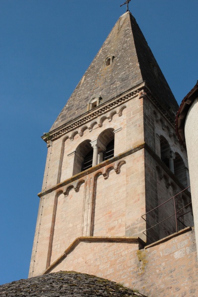 Fichier:TramblyEgliseExt (110).jpg