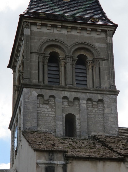 Fichier:ViréEgliseExt (2).JPG