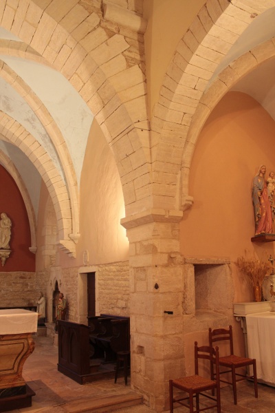 Fichier:MontbelletEgliseInt (83).JPG