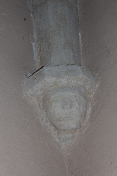 Fichier:MontbelletEgliseInt (71).JPG