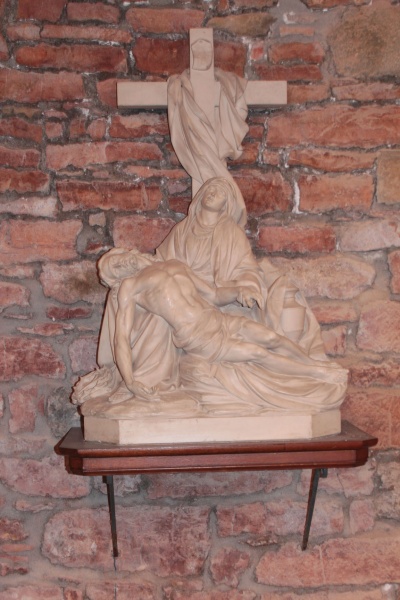 Fichier:LeynesEglise (73).JPG