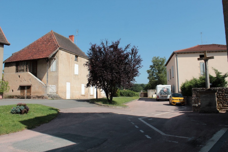 Fichier:SaintAndréLeDésertEgliseExt (46).JPG