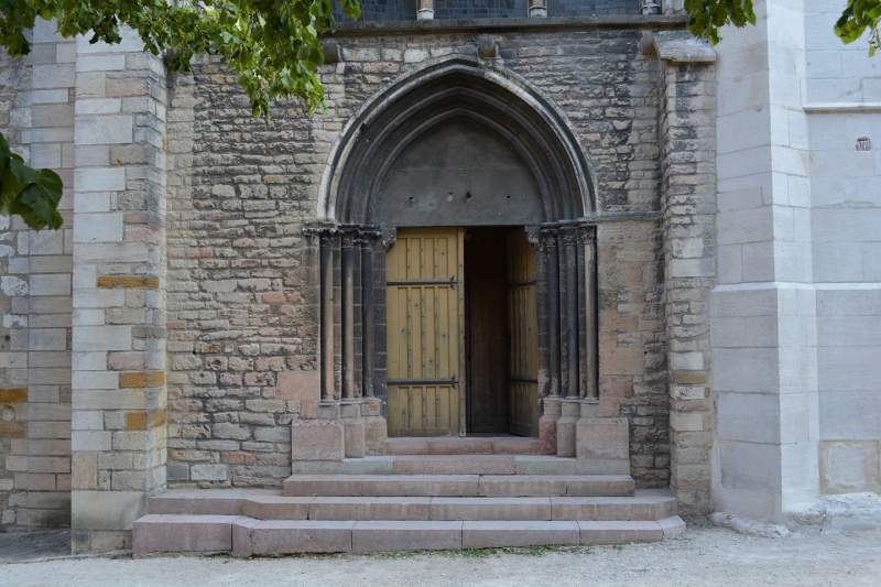 Fichier:TournusAbbatialeExt (32).JPG