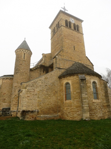 Fichier:Azé Clocher-Eglise 5.jpg