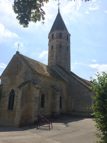 Fichier:MontbelletEgliseExt (2).JPG