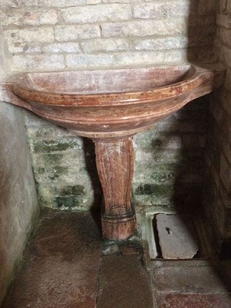 Fichier:OzenayEgliseInt (90).JPG