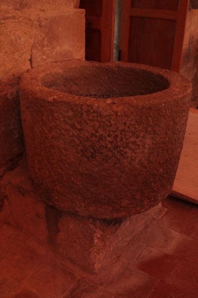 Fichier:ChevagnySurGuyeEgliseInt (85).JPG