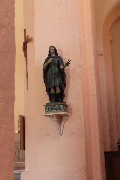 Fichier:SigyLeChâtelEgliseInt (6).JPG
