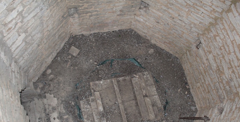 Fichier:MontbelletEgliseClocher (16).JPG