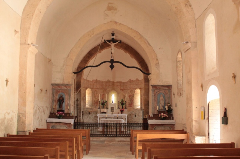 Fichier:SaintMarcelinDeCrayEgliseInt (1).JPG