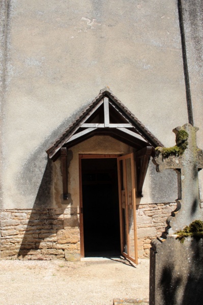 Fichier:ChevagnySurGuyeEgliseExt (8).JPG