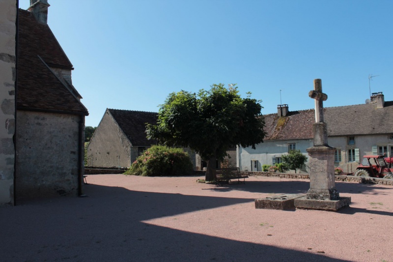 Fichier:SaintHurugeEgliseExt (10).JPG