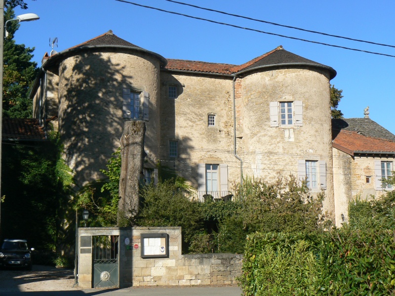 Fichier:Igé--chateau-resto.JPG