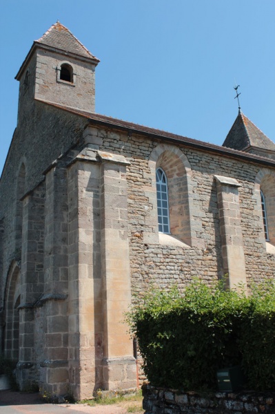 Fichier:SigyLeChâtelEgliseExt (2).JPG