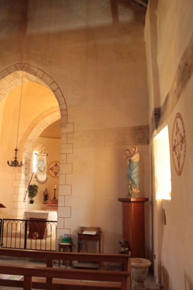 Fichier:SaintClémentSurGuyeEgliseInt (1).JPG