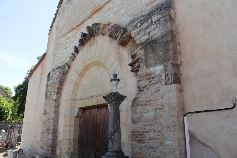 Fichier:SaintYthaireEgliseExt (15).JPG