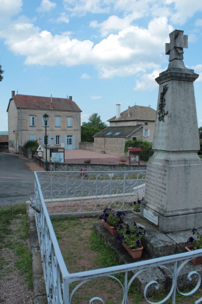 Fichier:PressySousDondinEgliseExt (49).JPG
