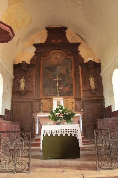 Fichier:OzenayEgliseInt (14).JPG