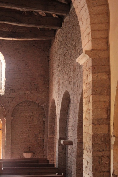 Fichier:BurgyEgliseInt (70).JPG